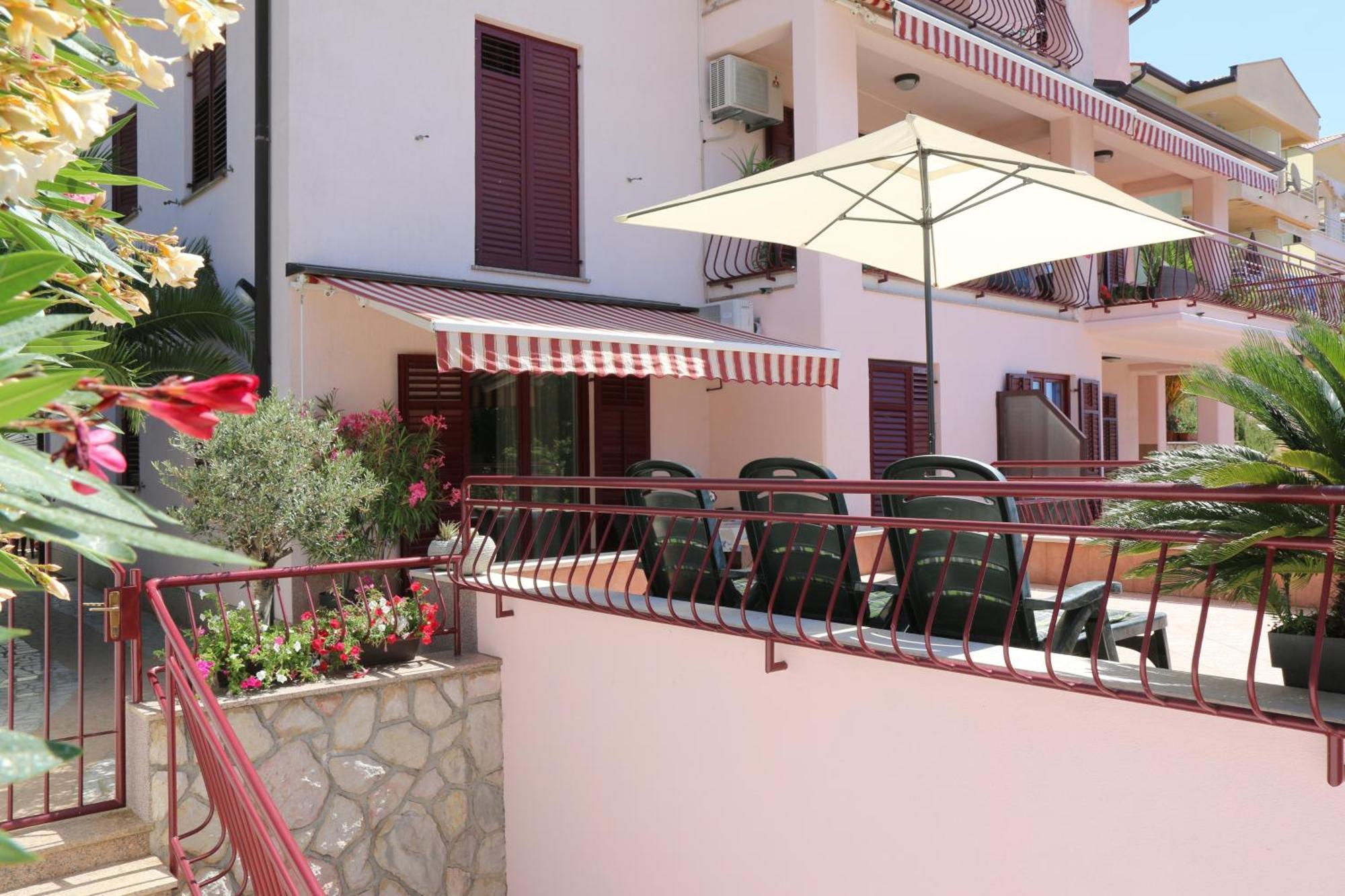 Apartments With A Parking Space Rabac, Labin - 7429 ภายนอก รูปภาพ